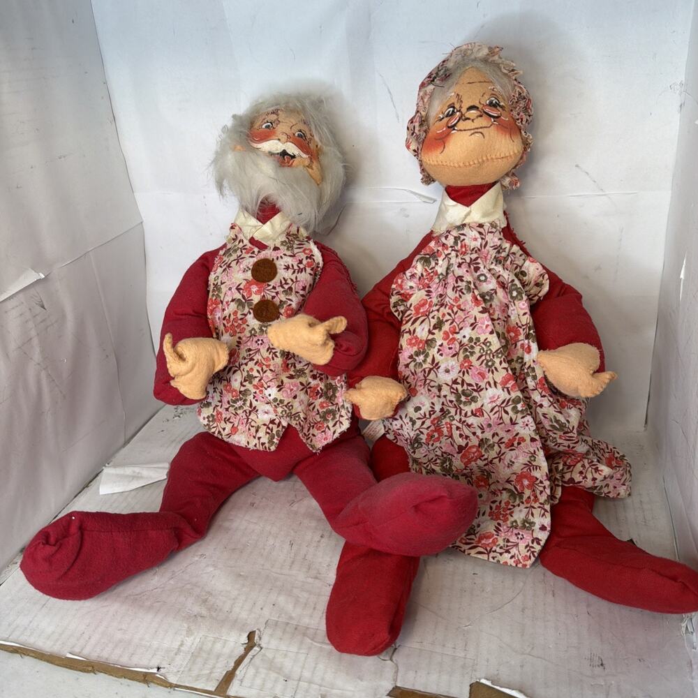 Vintage Annalee Dolls Mr and Mrs Santa Claus 1971 Christmas Decor USA 19” Long